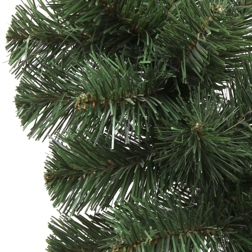 Brad artificial 45 cm cu 35 crengi si suport plastic , In cutie cu tematica de craciun