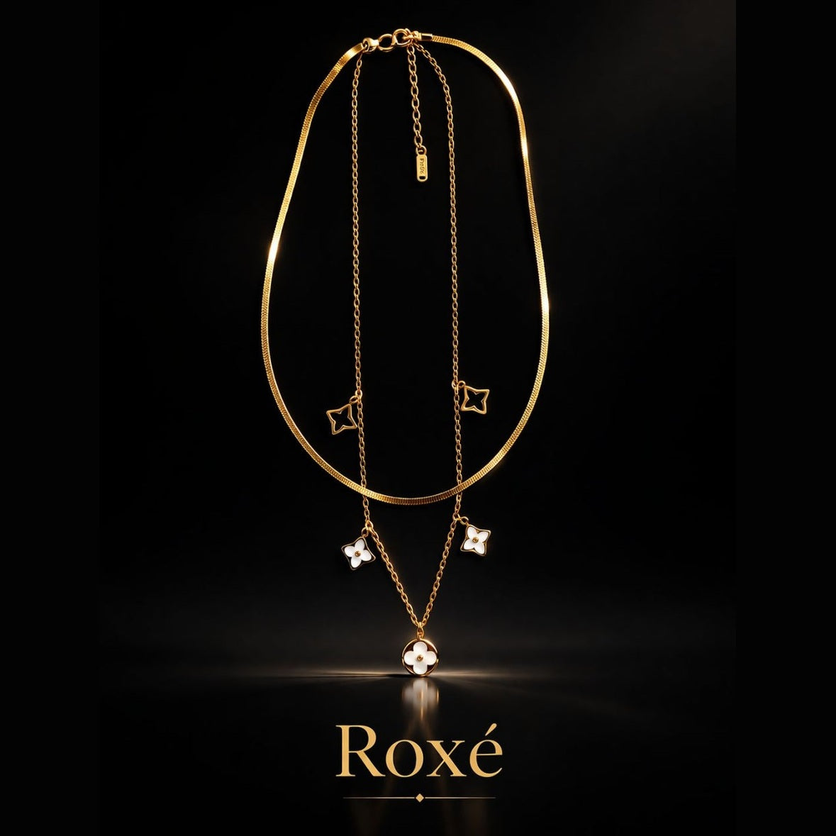 Colier auriu Roxé stratificat cu flori albe elegante, reglabil 42+5.5 cm
