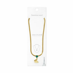 Colier Roxe cu pandantiv inimă verde și fluture auriu, 40 cm, reglabil – bijuterie elegantă
