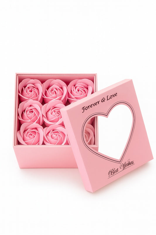 Cutie cadou 11x11x9.5 cm cu 9 trandafiri de sapun roz, aranjament elegant Forever Love