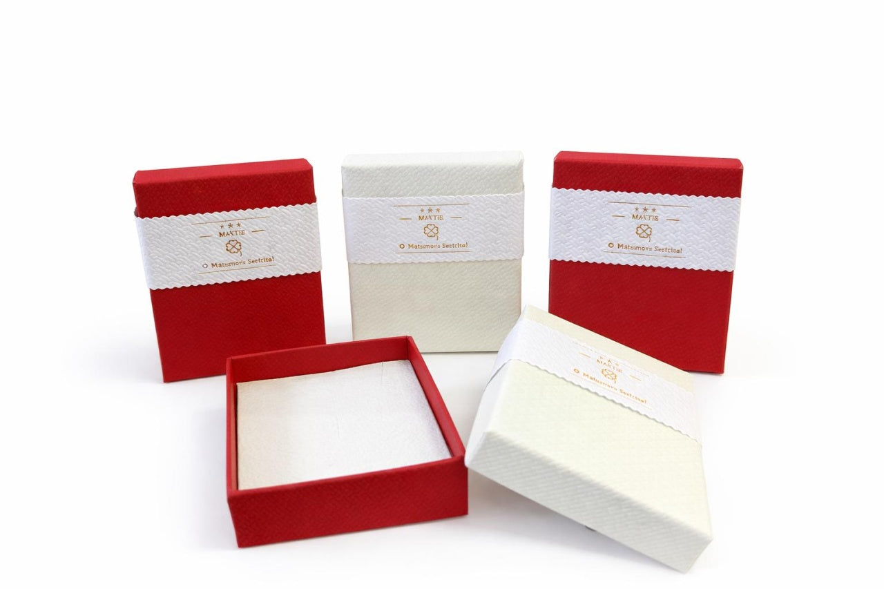 Cutie cadou pentru Martisor, text Martie, 8.5x6x3 cm, Alb Rosu