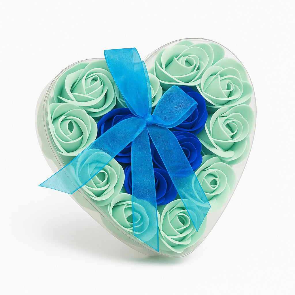 Cutie Inima cu 18 Trandafiri Sapun Blue Mint , Cadou Luxury 15x15 cm