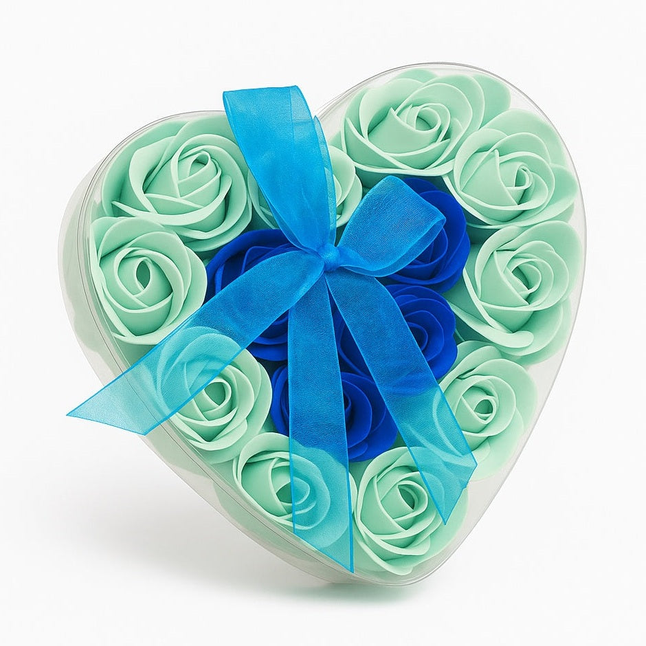 Cutie Inima cu 18 Trandafiri Sapun Blue Mint , Cadou Luxury 15x15 cm