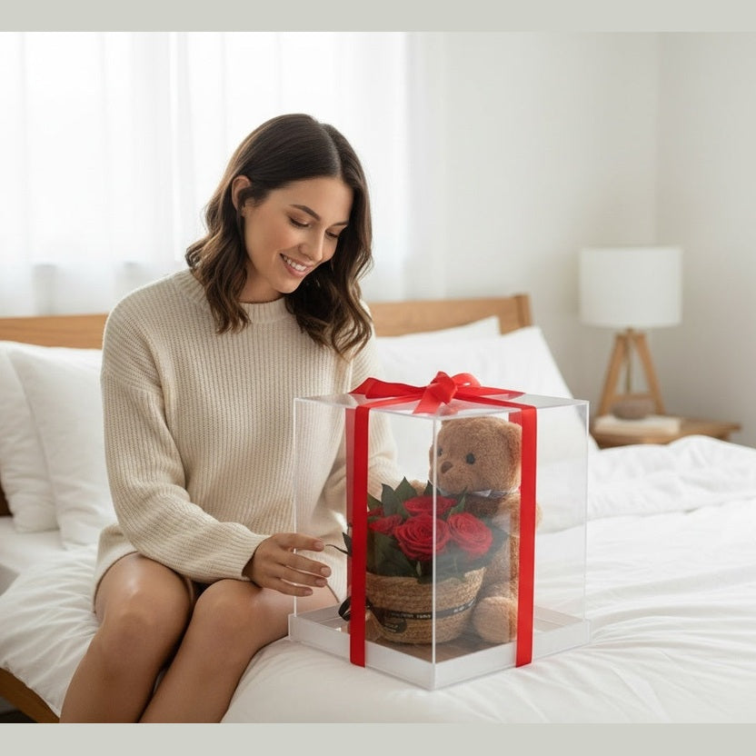 Cutie Premium Teddy Bear cu Trandafiri Criogenati 30x25x24 cm Cadou Romantic