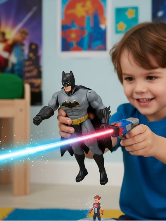 Figurina supererou cu costum gri si lansator luminos, 3+