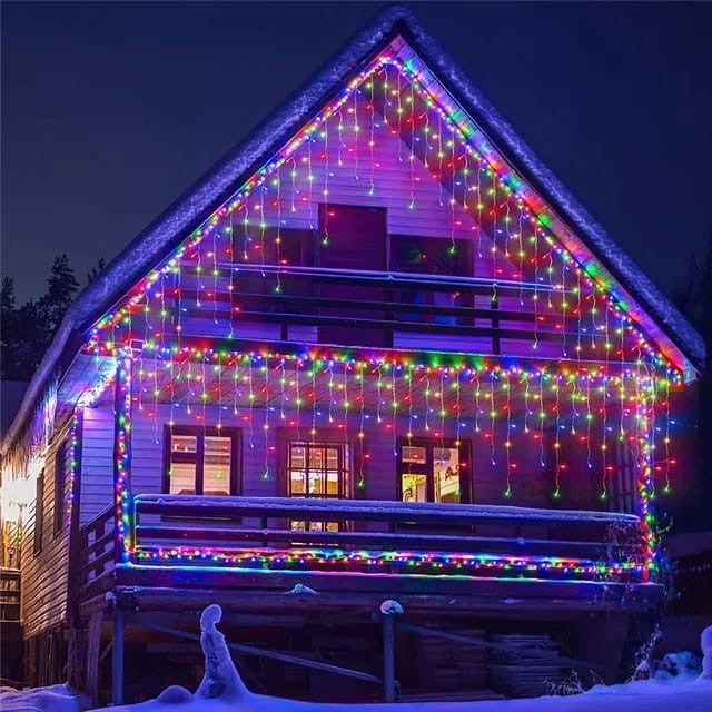 Instalatie perdea ploaie 5m lungime x 1m inaltime, 240 LED-uri, multicolora, interconectabila, fir alb, LED colorat,