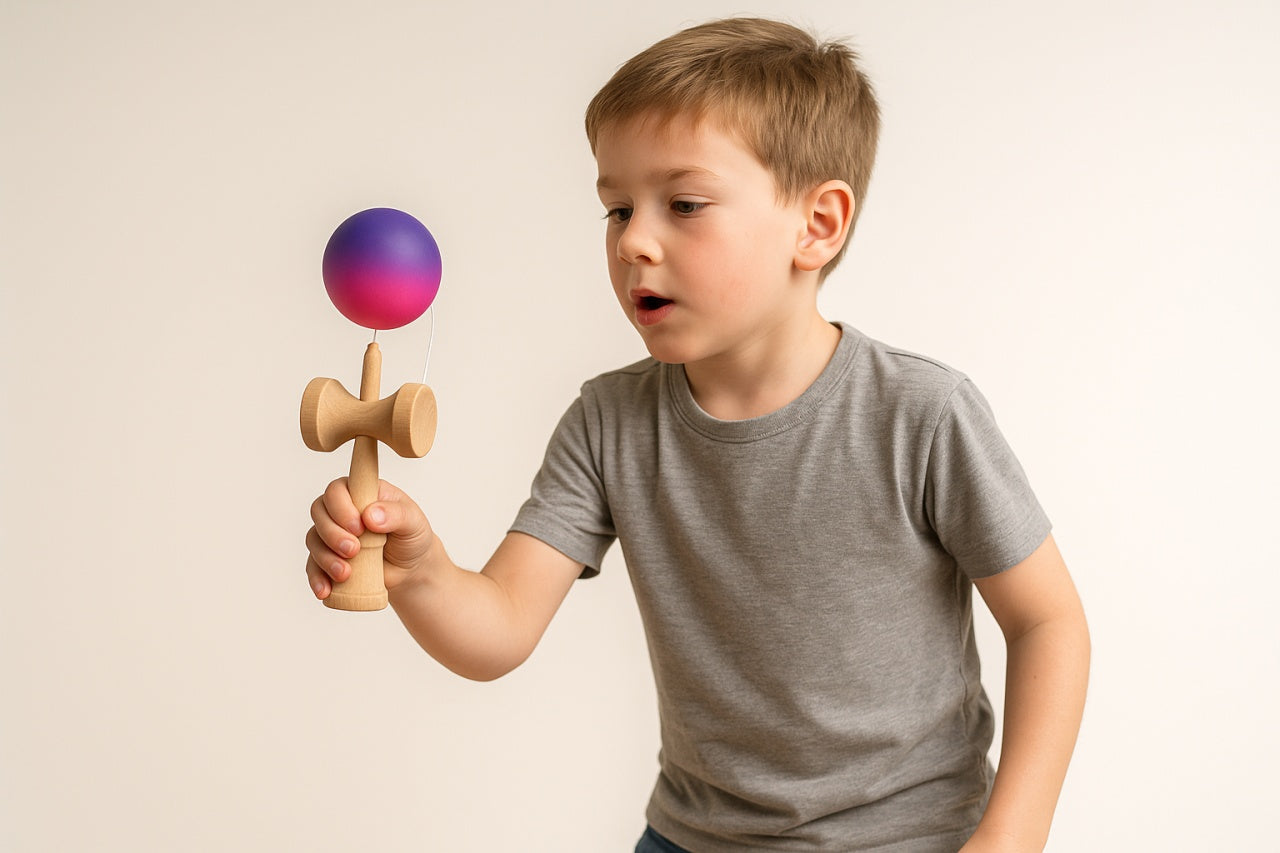 Kendama din lemn cu bila degrade , jucarie educativa pentru copii
