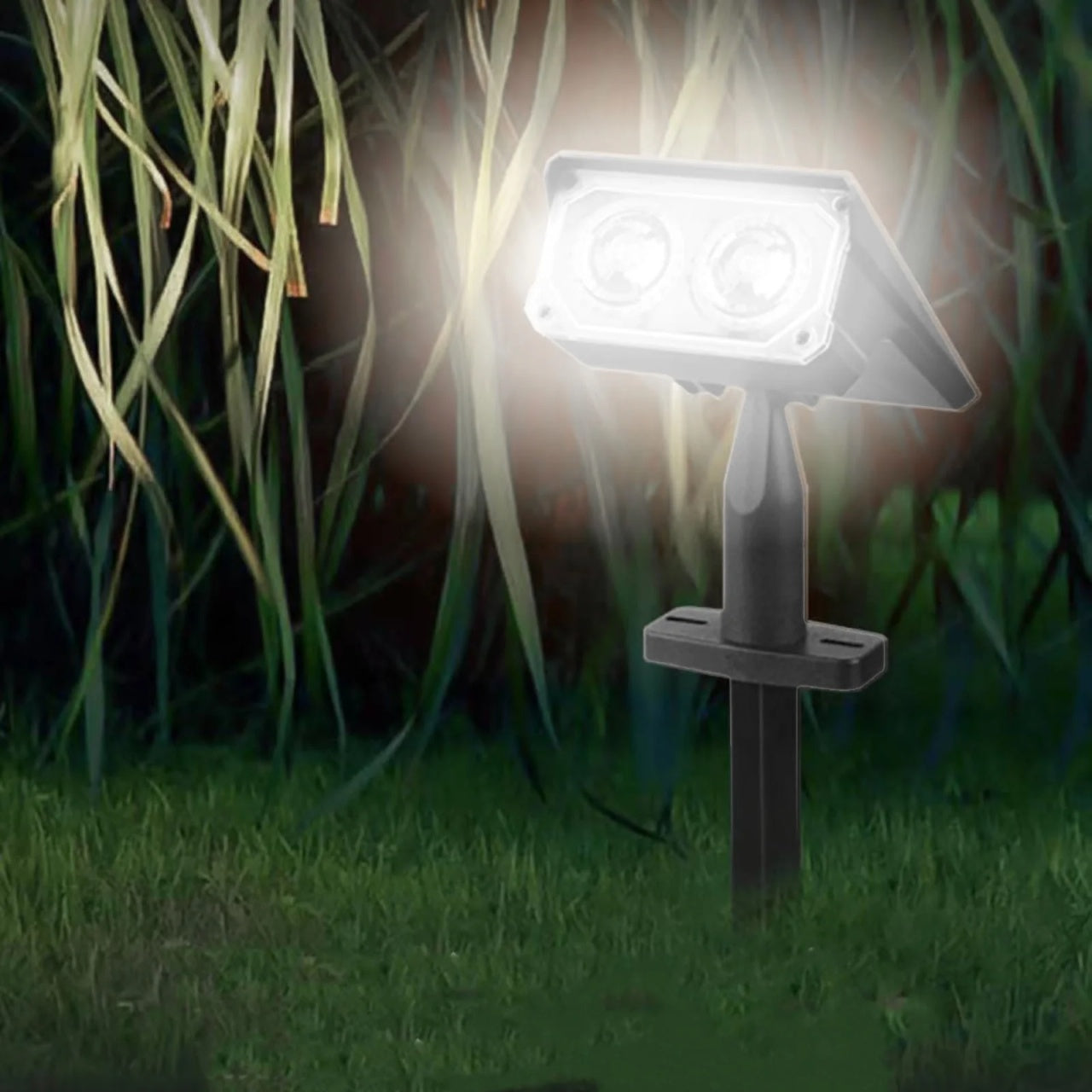 Lampă de grădină solară cu LED, din plastic, impermeabilă, culoare neagră, montaj pe perete sau sol