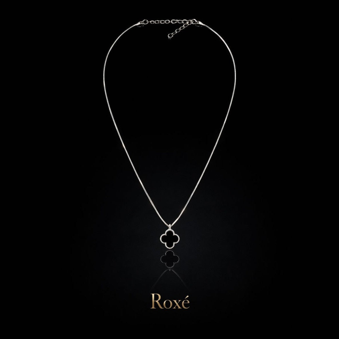 Lantisor invizibil reglabil 36cm Roxe cu pandantiv trifoi negru elegant