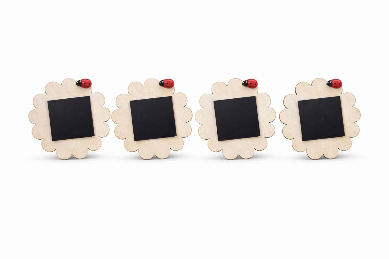 Magnet martisor din lemn rotund cu mesaj 1 Martie, culori diverse, 6x6cm