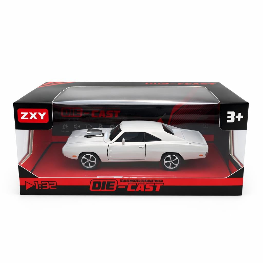 Masinuta muscle car aliaj metalic scara 1:32, alba cu capota sport, roti mari