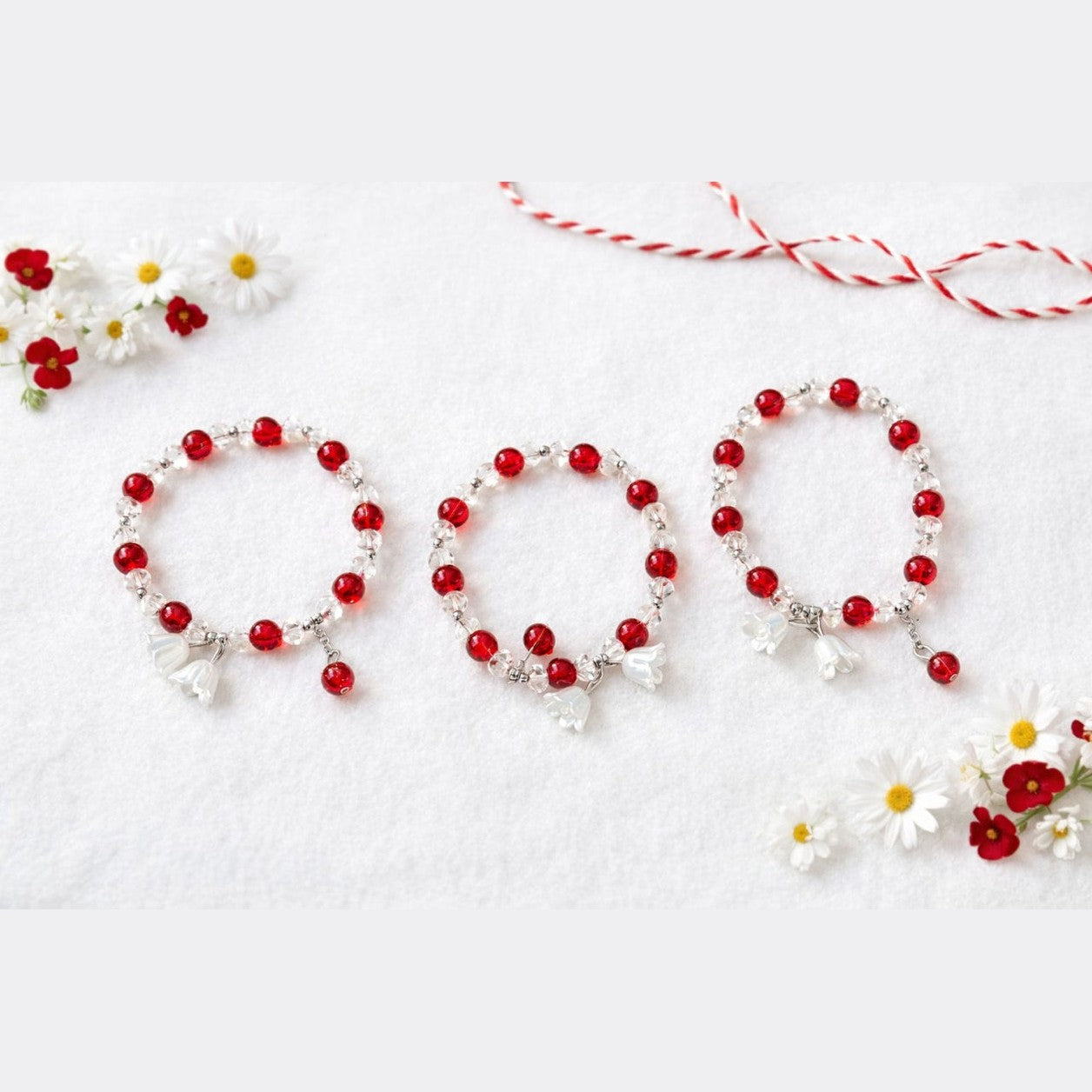 Set 12 Bratari Martisor cu Margele Rosii si Accente Florale Albe