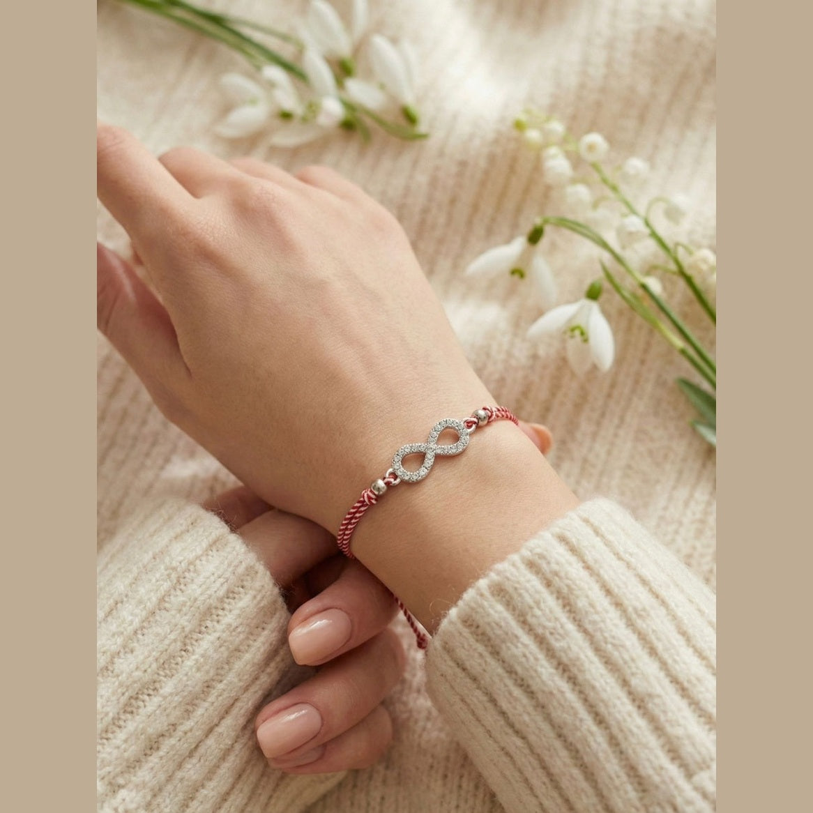 Set 12 bratari Martisor reglabile, Infinit cu cristale, Cadou 1 Martie