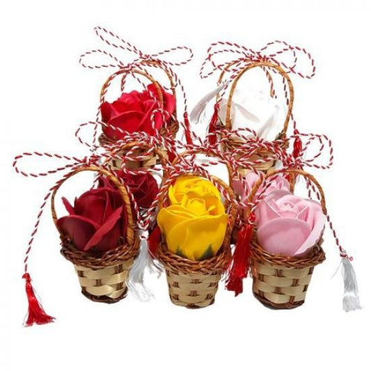 Set 12 martisoare cosulet cu trandafir colorat, decor floral de primavara
