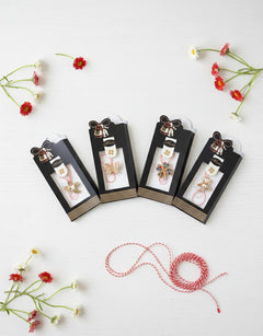 Set 20 Martisoare Elegante, diverse modele, Ambalaj premium negru