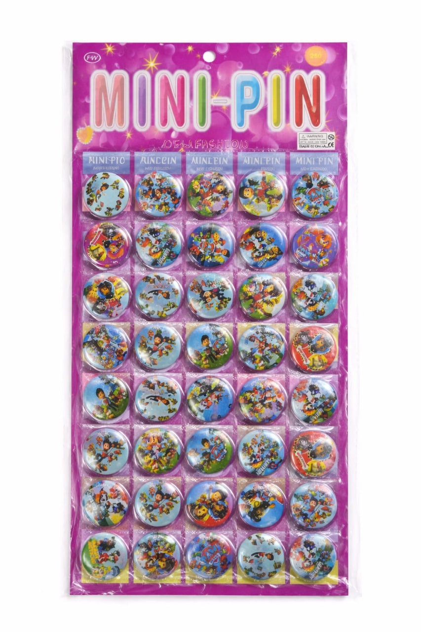Set 40 insigne rotunde 3 cm cu personaje animate, display mov 13x38 cm