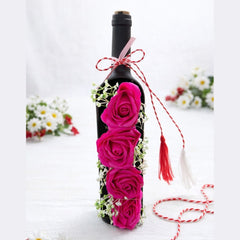 Sticla Decorativa cu 4 Trandafiri Rosii si LED, Cadou Romantic Elegant, 33x7x7 cm
