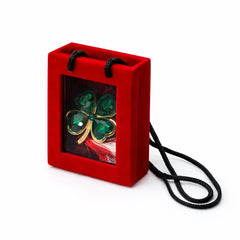 Brosa Trifoi Verde Martisor cu Cristale si Detalii Aurii in Cutie Eleganta