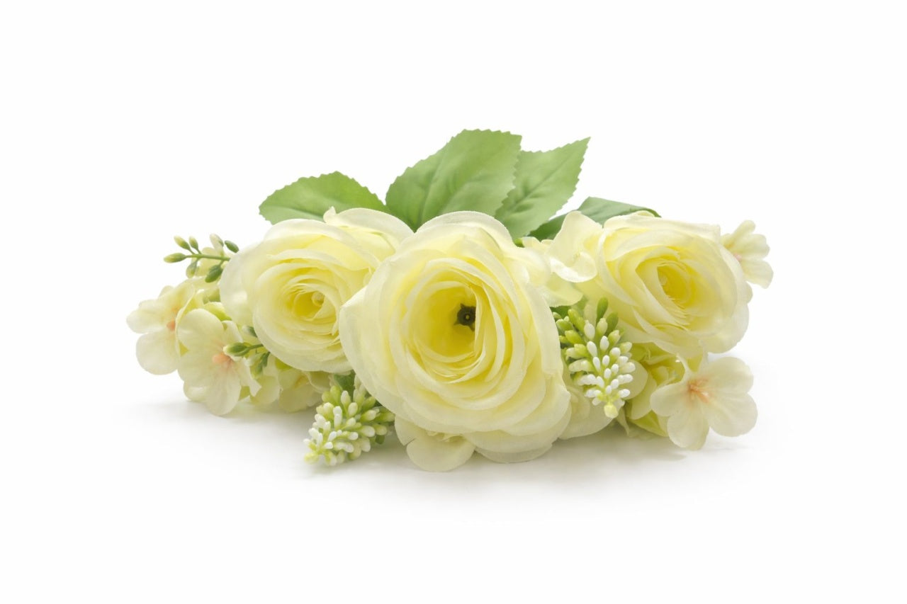 Buchet artificial 4 trandafiri albi cu flori albe decorative