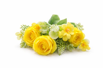 Buchet artificial 4 trandafiri galbeni cu flori albe decorative