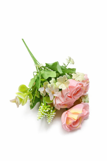 Buchet artificial 4 trandafiri roz pal cu flori albe decorative