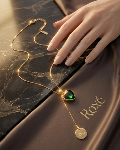 Colier ROXE Golden Love Drop cu inimă verde smarald și pandantiv gravat, design elegant, 45 cm