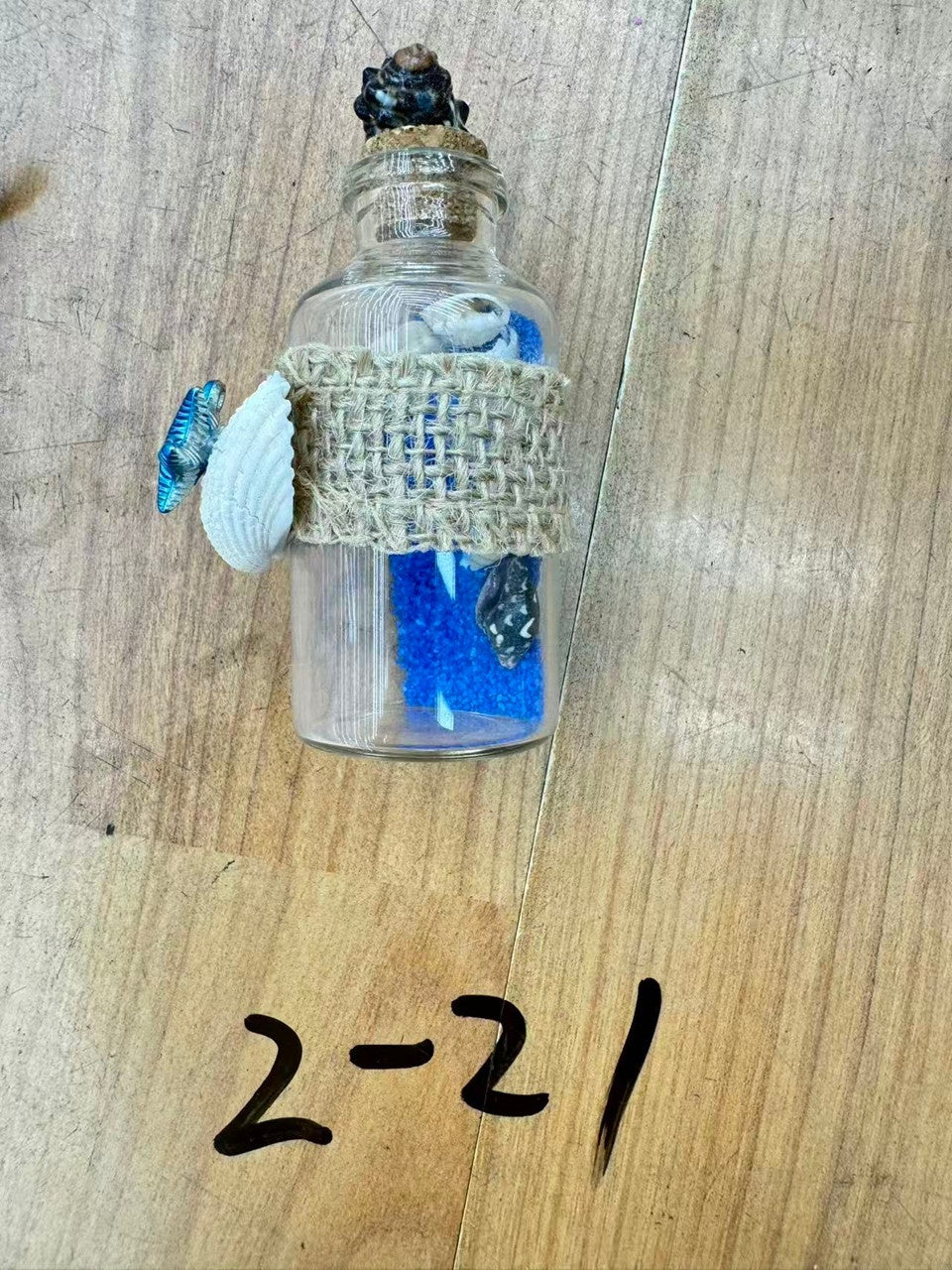 Decoratiune sticlă cu scoici albastră, 10cm