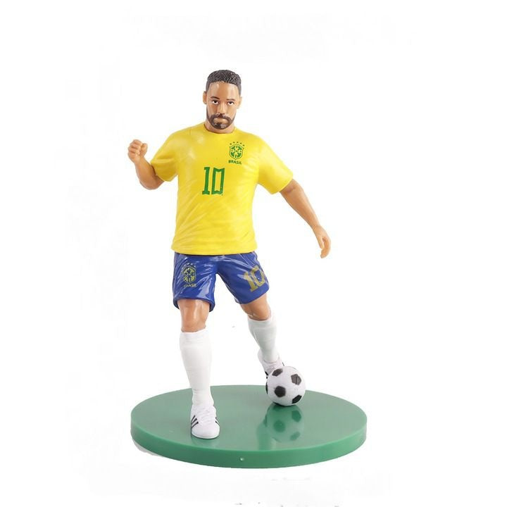 Figurina de colectie fotbalist cu minge si suport, 17 cm