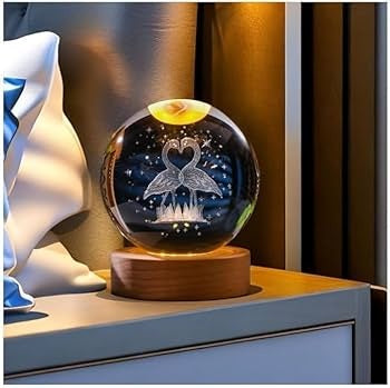 Glob Cristal 3D cu Pasari inima, LED si Baza Lemn, Decor Romantic 6 cm