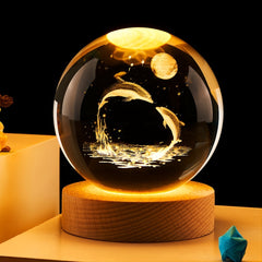 Glob Cristal 3D Delfini 8 cm, cu LED si Baza Lemn, Lampa Decor Marina
