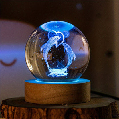 Glob Cristal 3D Delfini 8 cm, cu LED si Baza Lemn, Lampa Decor Marina