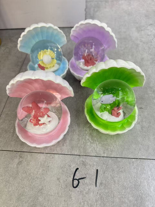 Glob decorativ tip scoică cu cristal, model mov