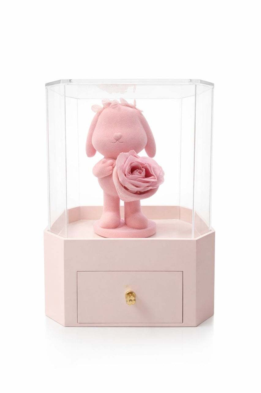 Iepuras cu trandafir in vitrina 22x15x15 cm, 1kg cu sertar bijuterii si punga cadou