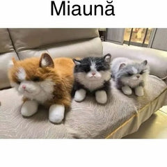 Jucărie de Pluș Pisică cu Sunete de Mieunat 55cm – Pisicuță de Pluș Interactivă, Culoare Aleatorie