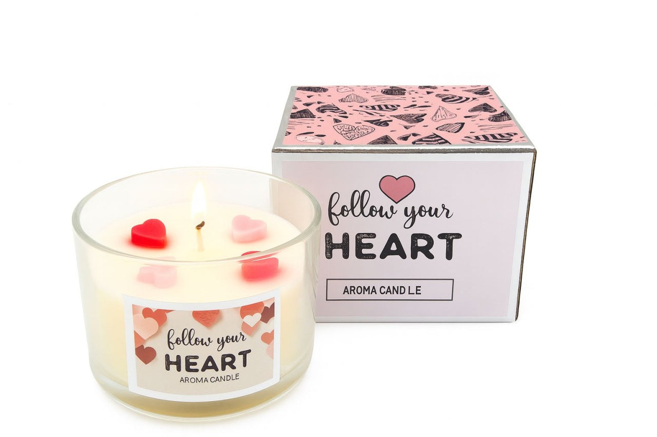LUMANARE PARFUMATA FOLLOW YOUR HEART IN PAHAR DIN STICLA CUTIE ASORTATA, 7.5x7.5x5.5cm