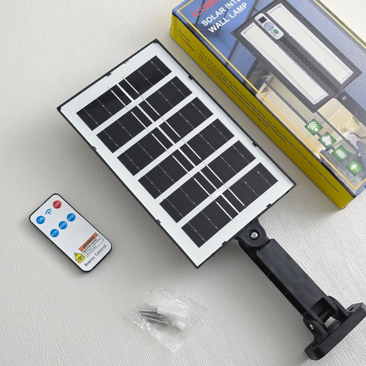 Lumină solară cu senzor LED, control telecomandă, montaj perete, negru