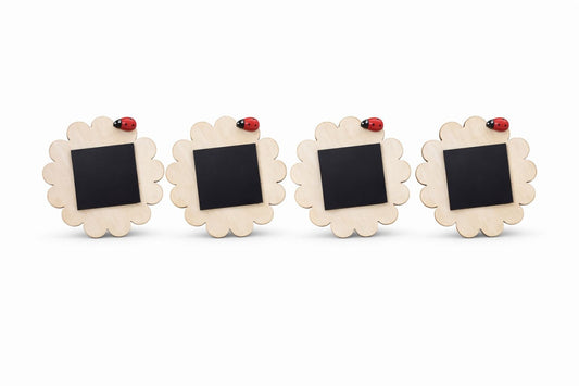 Magnet martisor din lemn rotund cu mesaj 1 Martie, culori diverse, 6x6cm