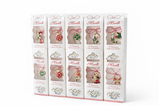 Martisor cu Brosa Metalica si Snur Traditional, Ambalaj Elegant cu Mesaj, 11x2x4 cm