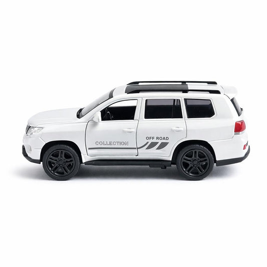 Masinuta metalica SUV alb off road, die cast, 15.5x7 cm, model realist cu usi functionale