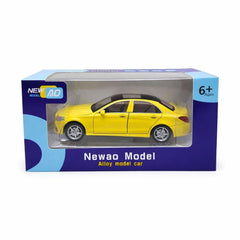Masinuta sedan aliaj metalic scara aproximativa, galben cu acoperis negru, 6 ani+
