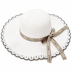 Palarie de Soare pentru Femei, Alba cu Fundita Bej, Boruri Ondulate, Design Elegant de Vara
