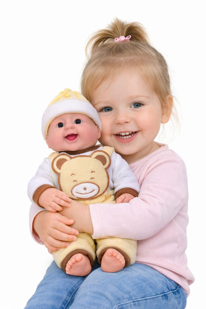 Papusa bebelus interactiva 40 cm, costum galben cu ursulet, rade in hohote, baterii incluse