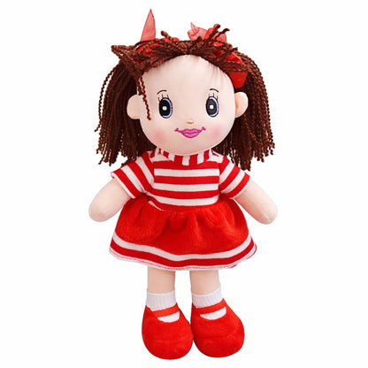 Papusa din material textil 33 cm rosie- recita Ingerasul, baterii incluse