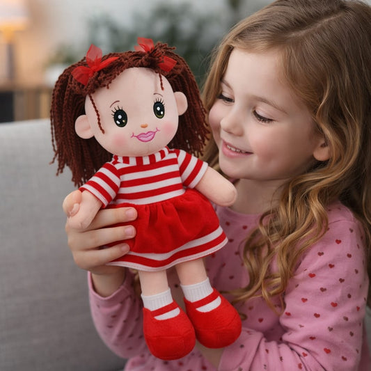 Papusa din material textil 33 cm rosie- recita Ingerasul, baterii incluse