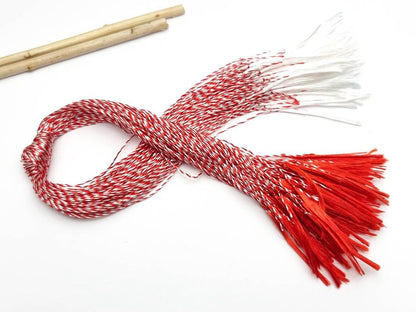 Set 100 snururi martisor rasucite, lungime 40 cm, model traditional alb-rosu