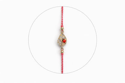 Set 12 bratari martisor cu frunza aurie cu strasuri si buburuza, snur rosu alb, ambalate individual