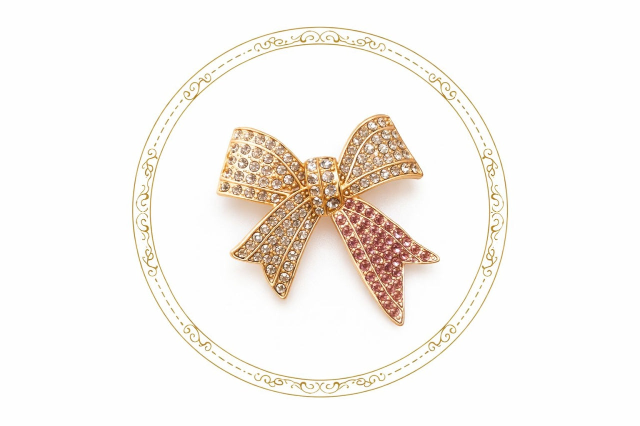 Set 12 brose Martisor, 5 cm, Funda, Cadou 1 Martie