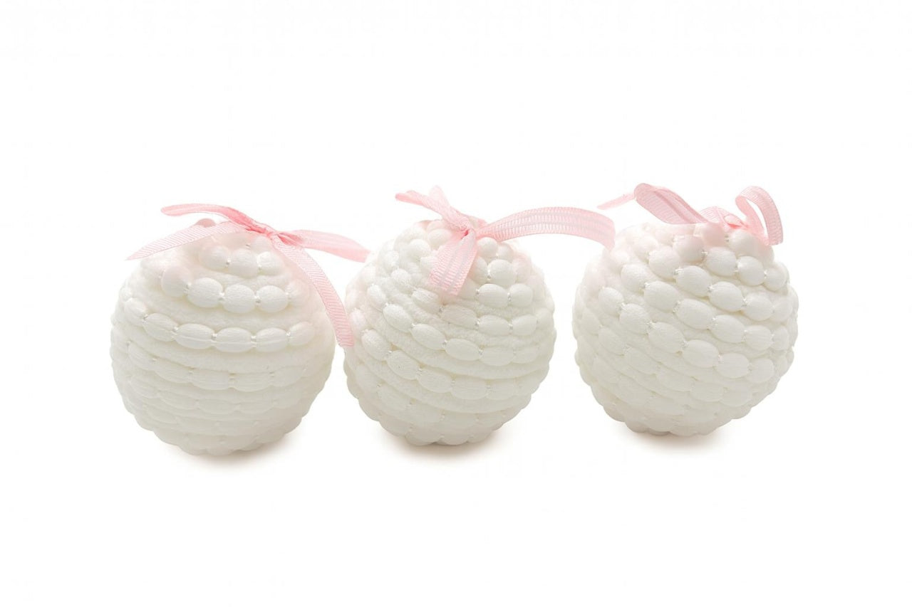 Set 12 globuri albe cu fundita roz pentru brad, 9 cm per bucata, model pufos elegant