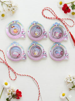 Set 12 martisoare pentru fetite cu bratara si brosa figurine vesele 25x20 cm