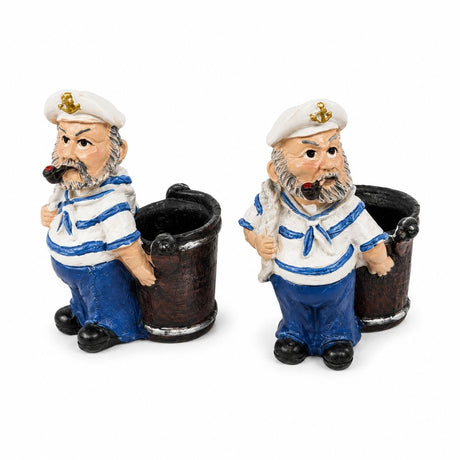 Set 2 Suporturi Decorative cu Marinar și Butoi – Suveniruri Nautice pentru Birou și Casă